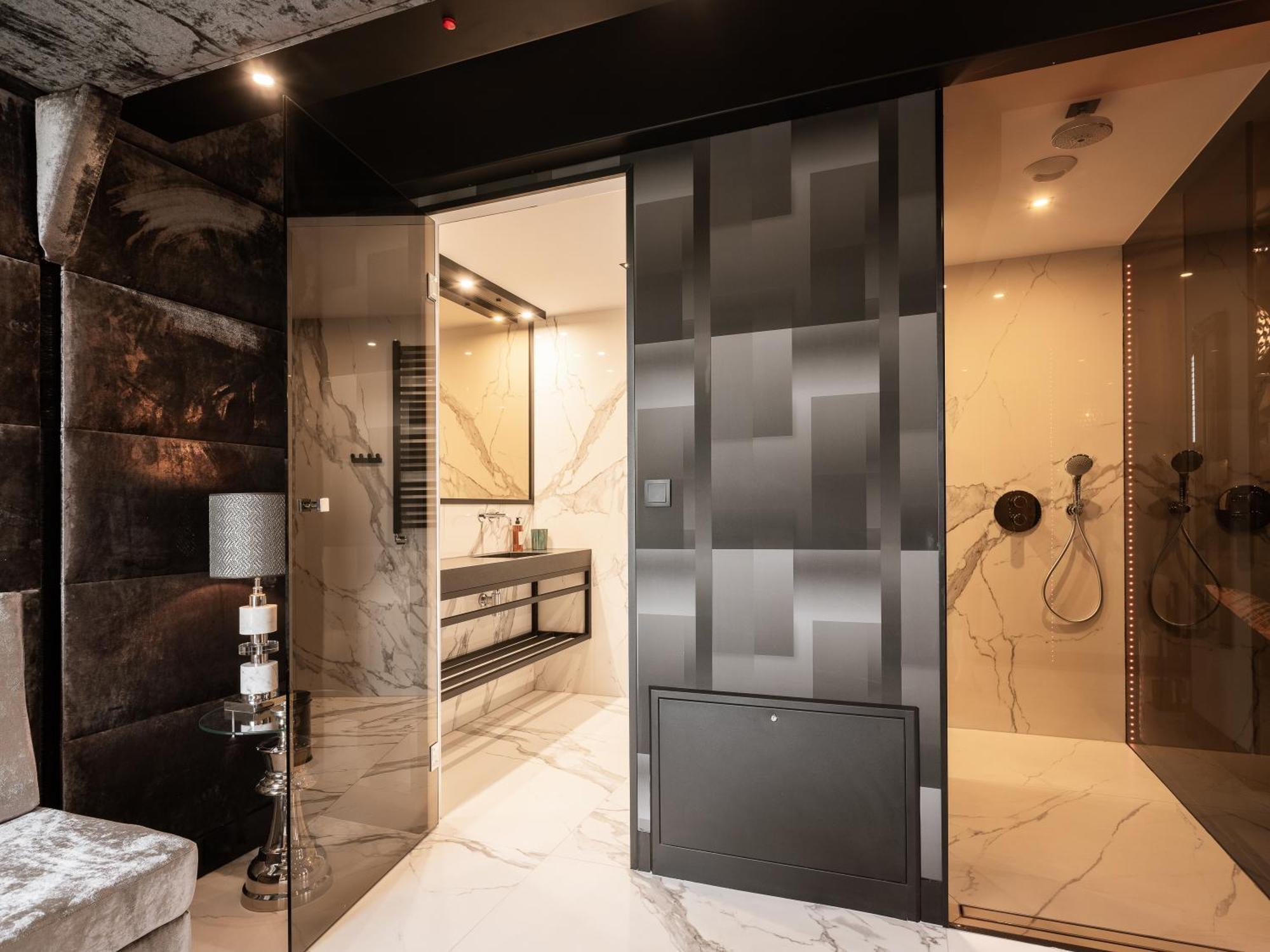 Art Penthouse With Jacuzzi - Krakow Center Lägenhet Rum bild