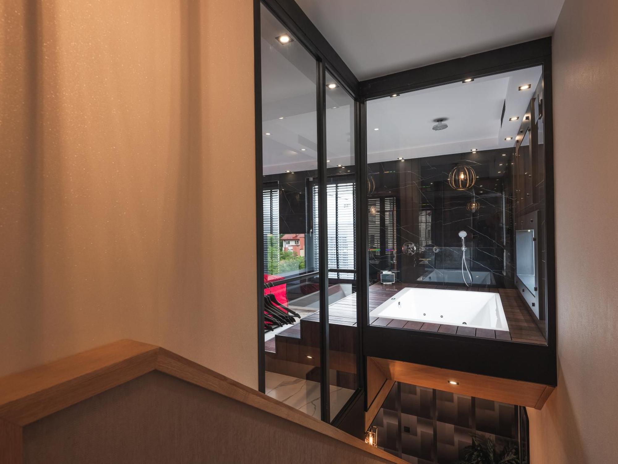 Art Penthouse With Jacuzzi - Krakow Center Lägenhet Rum bild